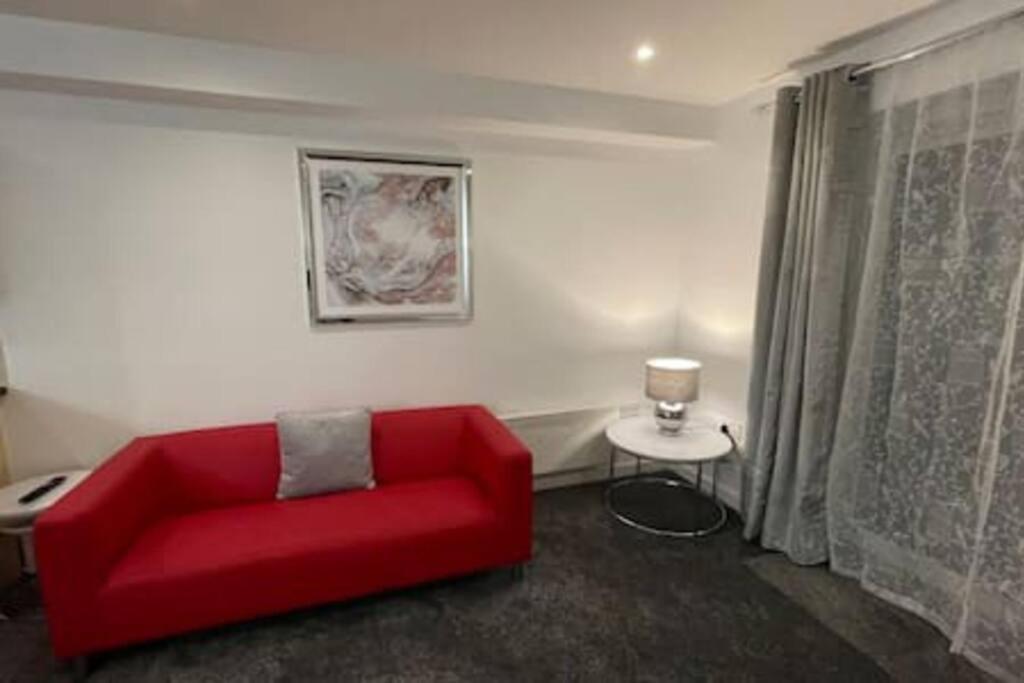 Moda Wigan 2 - Stylish 2 Bed In Central Wigan Exterior photo